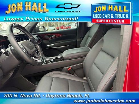 Used 2025 Chevrolet Traverse Z71 w/ Enhanced Driving Package image 19