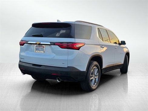 Used 2023 Chevrolet Traverse LT image 4