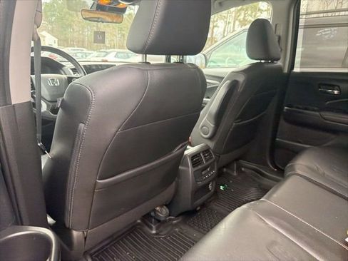Used 2022 Honda Pilot Special Edition image 8