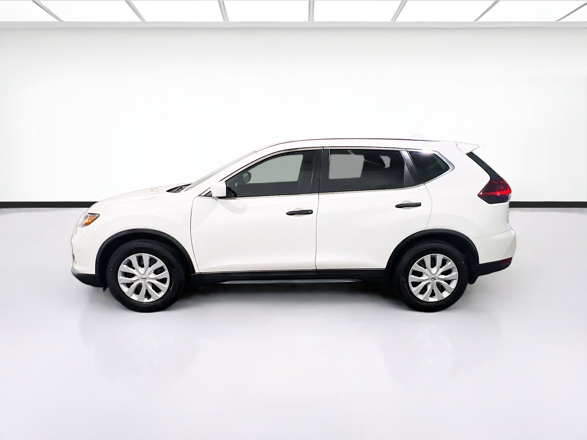 Used 2020 Nissan Rogue S FWD image 22