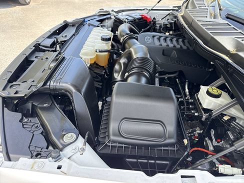 Used 2022 Ford F150 Lariat AWD/4WD image 38