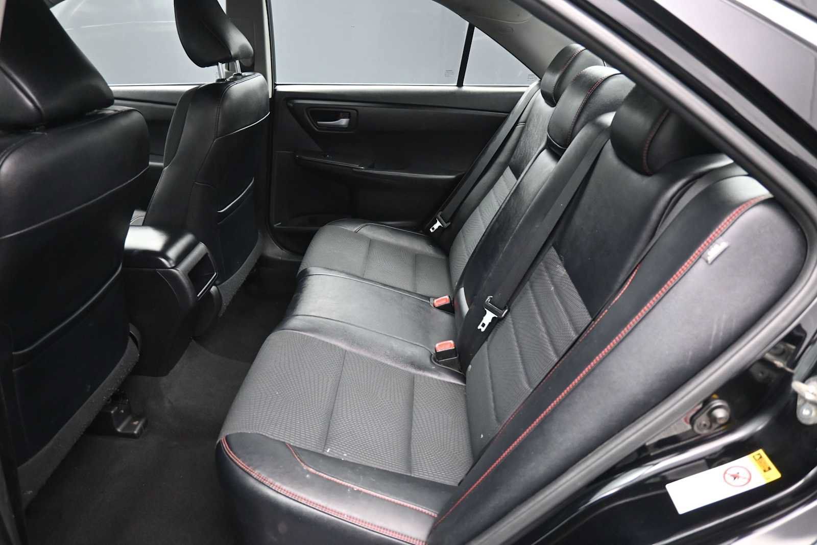 Used 2016 Toyota Camry SE w/ Protection Package (Q2) FWD image 20