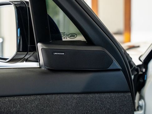 Used 2024 Land Rover Range Rover Sport Dynamic SE image 33