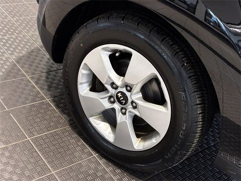 Used 2017 Kia Soul image 9