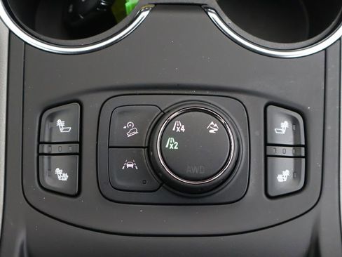 Used 2024 GMC Terrain SLT w/ LPO, Floor Liner Package AWD/4WD image 19