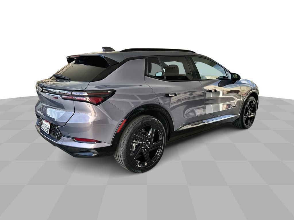 Used 2024 Chevrolet Equinox EV RS FWD image 8