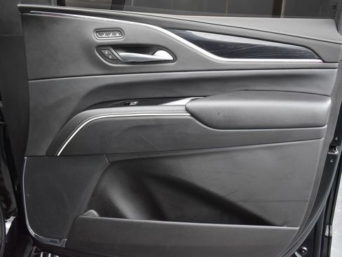 Certified 2024 Cadillac Escalade Sport w/ Touring Package image 37