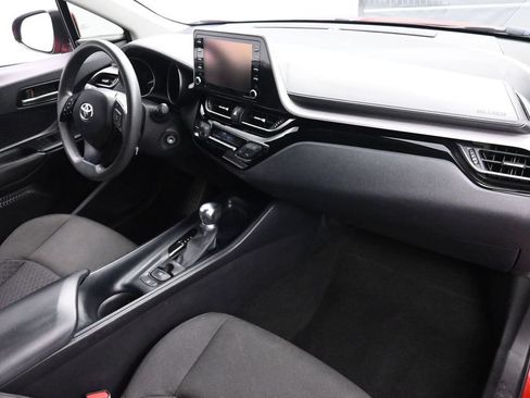 Used 2020 Toyota C-HR LE FWD image 20