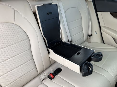 Used 2018 Mercedes-Benz GLC 300 w/ Premium Package image 35