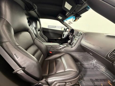 Used 2008 Chevrolet Corvette Coupe w/ Z51 Performance Package RWD image 15