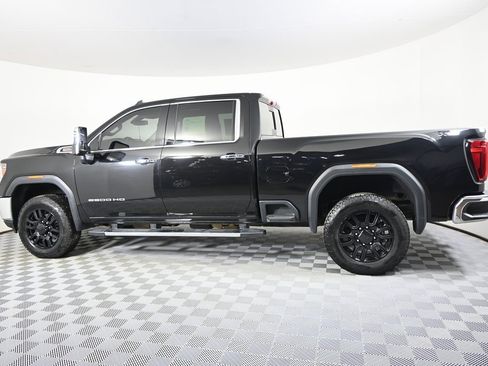 Used 2023 GMC Sierra 2500 SLT w/ SLT Premium Package image 3