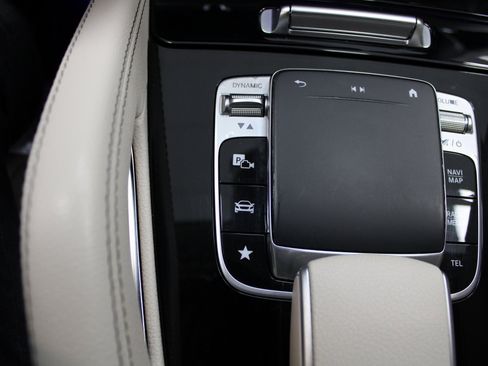 Used 2020 Mercedes-Benz GLE 350 4MATIC w/ Premium Package image 39