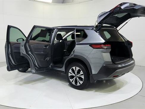 Used 2023 Nissan Rogue SV image 31