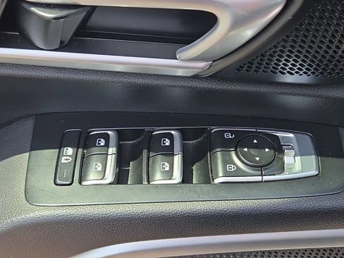 Used 2020 Kia Telluride LX AWD/4WD image 37