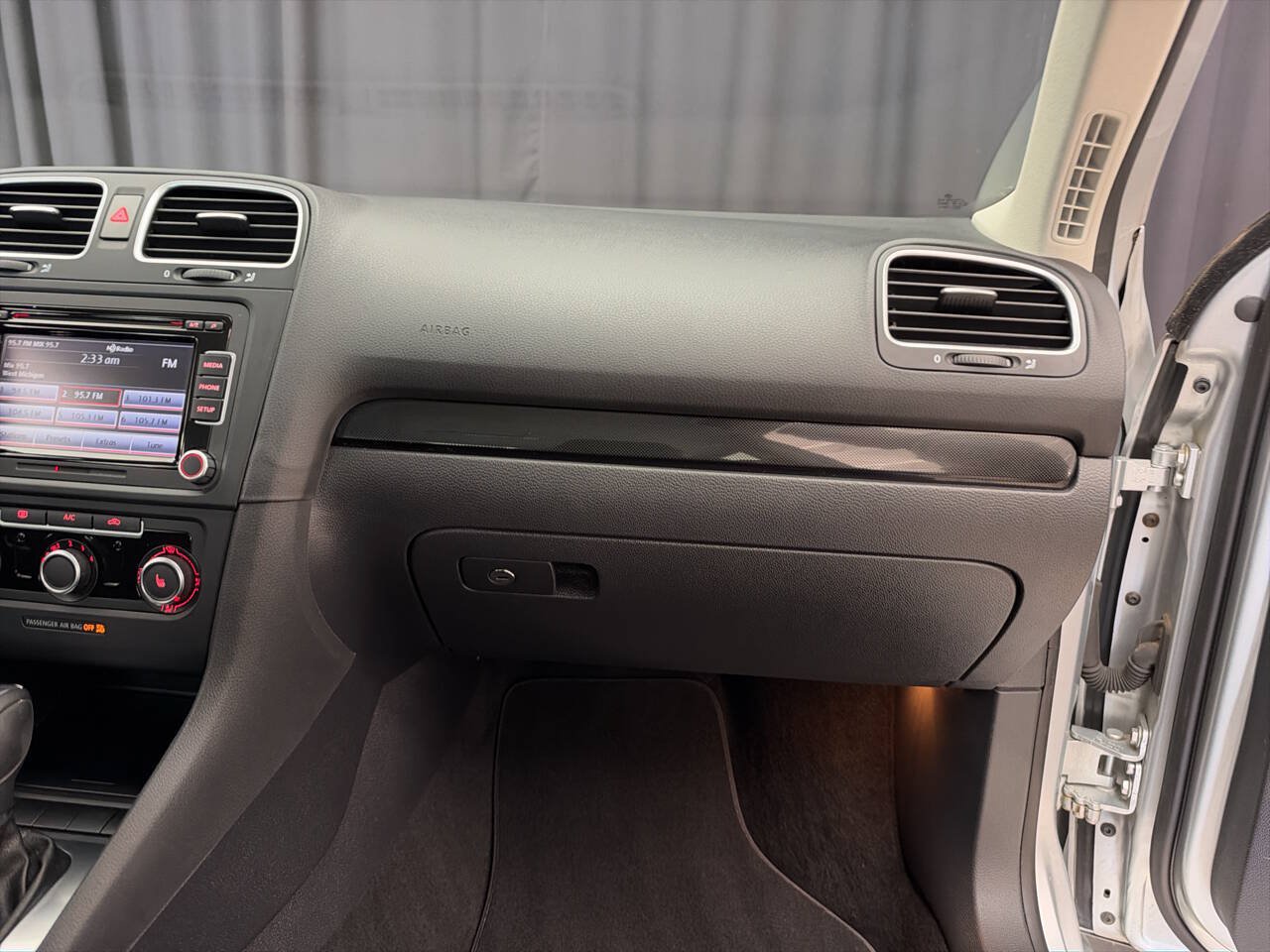Used 2014 Volkswagen Jetta SE FWD image 28