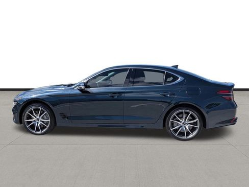 Used 2025 Genesis G70 2.5T image 8