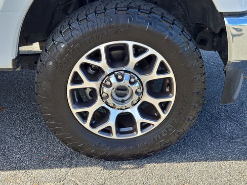 Used 2022 Ford F350 Lariat w/ Lariat Ultimate Package image 7