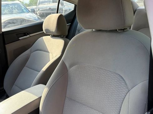 Used 2020 Hyundai Elantra SEL FWD image 10
