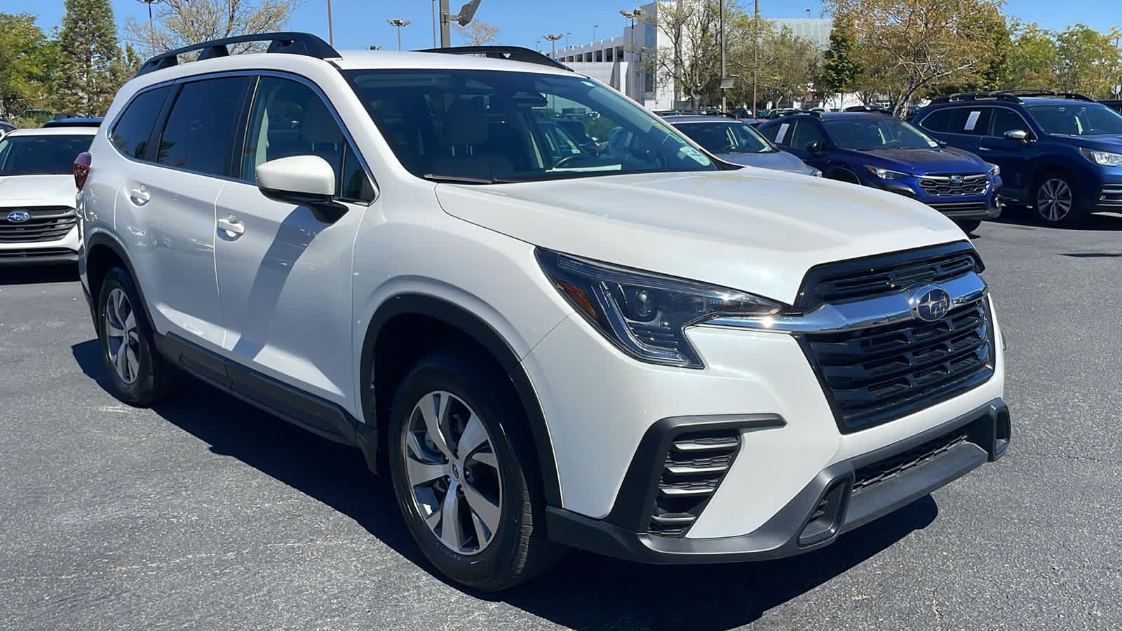 Certified 2025 Subaru Ascent Premium w/ Premium Package AWD/4WD image 4