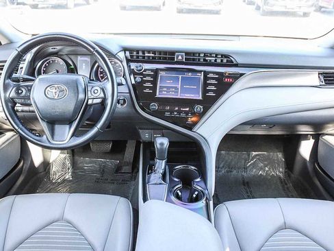 Used 2019 Toyota Camry SE image 12