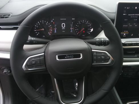 New 2026 Jeep Compass Limited AWD/4WD image 17