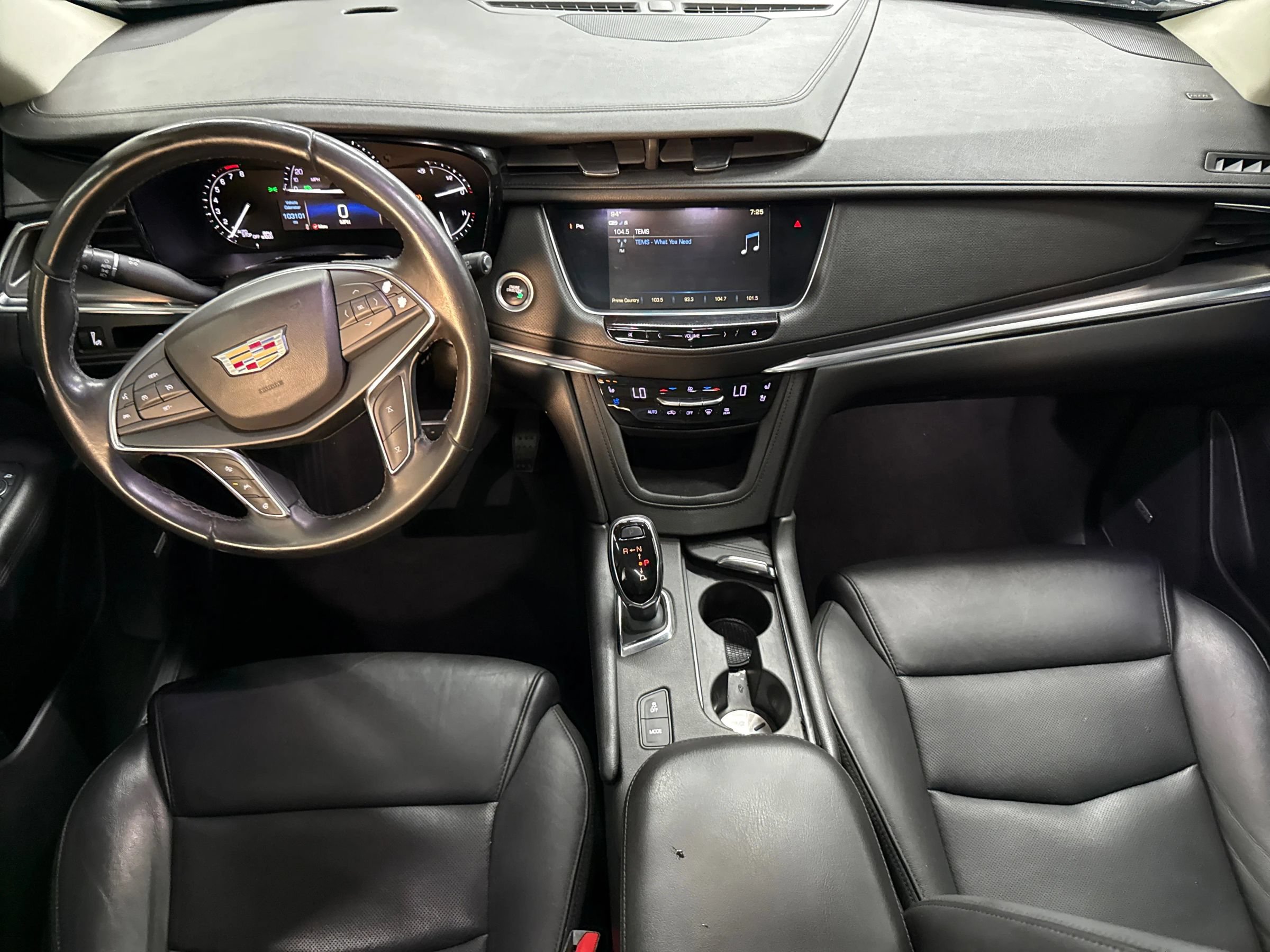 Used 2019 Cadillac XT5 Premium Luxury FWD image 38