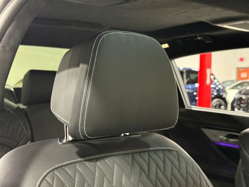 Used 2022 BMW M760i xDrive w/ Luxury Rear Seating Package AWD/4WD image 59