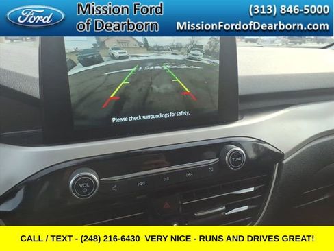Used 2022 Ford Escape SE w/ Cold Weather Package image 18
