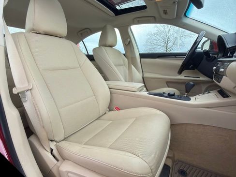 Used 2015 Lexus ES 350 w/ Premium Package image 24