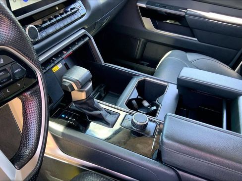 Used 2024 Toyota Tundra Limited w/ Power Package RWD image 17