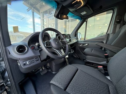 Used 2023 Mercedes-Benz Sprinter 144 Cargo image 13