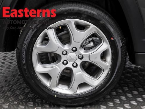 Used 2021 Jeep Compass Limited image 29