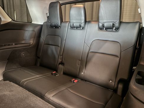 Used 2023 Nissan Pathfinder SL image 8