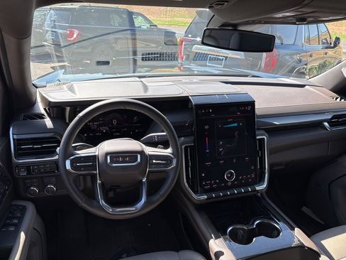 Used 2025 GMC Yukon Elevation w/ LPO, Floor Liner Package AWD/4WD image 3