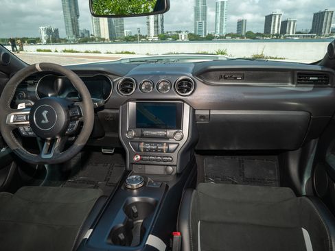 Used 2022 Ford Mustang Shelby GT500 w/ Technology Package image 9