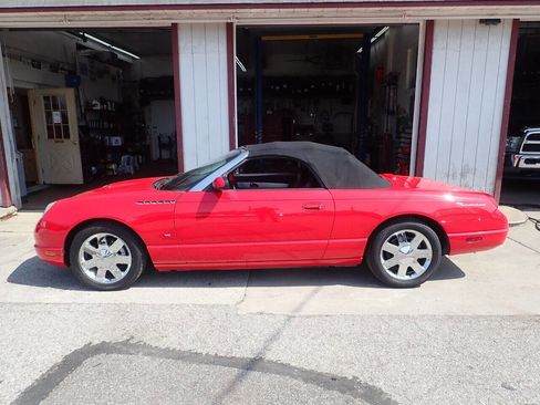 Used 2003 Ford Thunderbird image 10