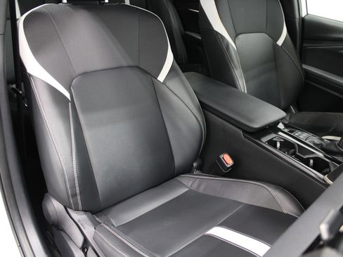 Used 2025 Toyota Camry SE FWD image 27