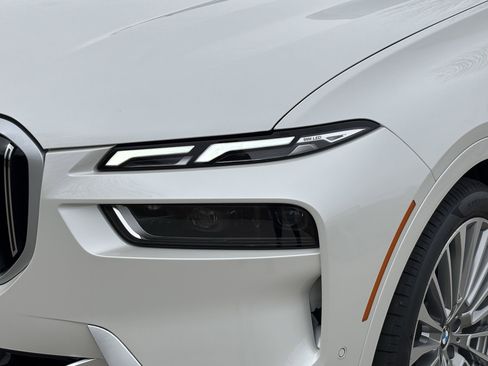 Certified 2024 BMW X7 xDrive40i w/ Executive Package image 6