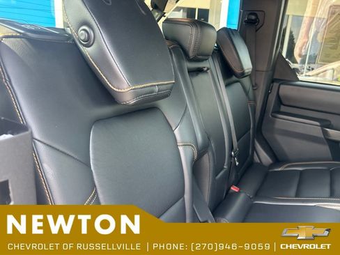 Used 2024 Ford Bronco Badlands AWD/4WD image 28