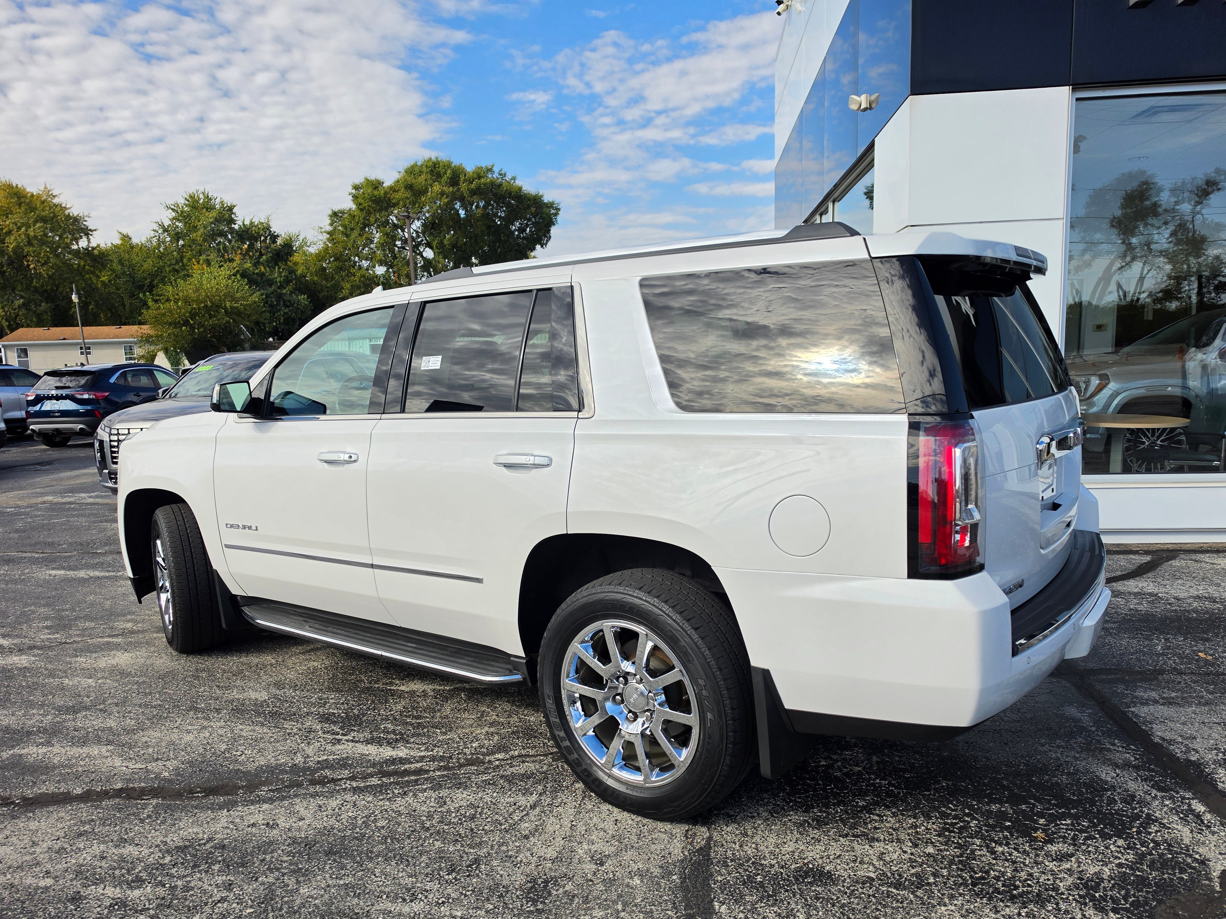 Used 2016 GMC Yukon Denali AWD/4WD image 7