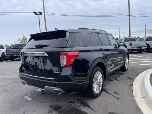 Used 2023 Ford Explorer Limited w/ Equipment Group 301A AWD/4WD image 6