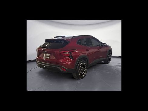 Used 2025 Chevrolet Trax RS w/ Driver Confidence Package FWD image 6