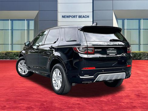 Used 2024 Land Rover Discovery Sport S image 3