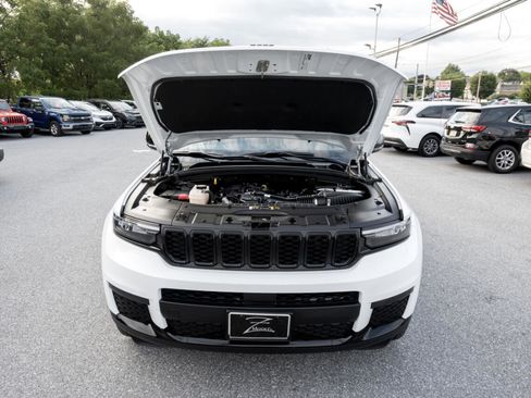 Used 2024 Jeep Grand Cherokee L Laredo image 33