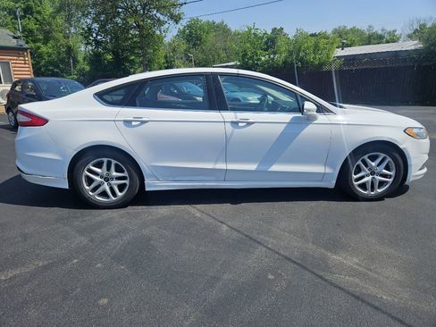 Used 2014 Ford Fusion SE image 6