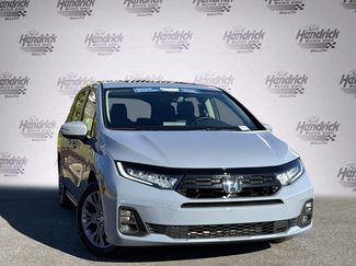 Used 2025 Honda Odyssey Touring video 2