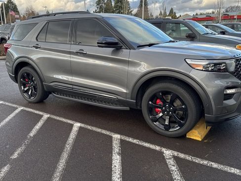 Used 2022 Ford Explorer ST w/ Equipment Group 401A image 2