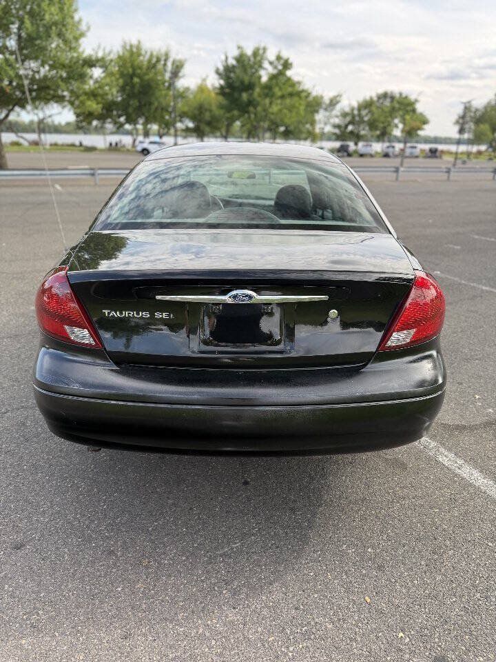 Used 2000 Ford Taurus SEL FWD image 6