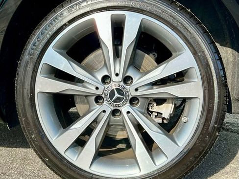 Used 2021 Mercedes-Benz C 300 4MATIC Sedan image 32