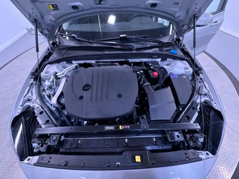 Used 2025 Volvo V60 B5 Cross Country Plus image 11